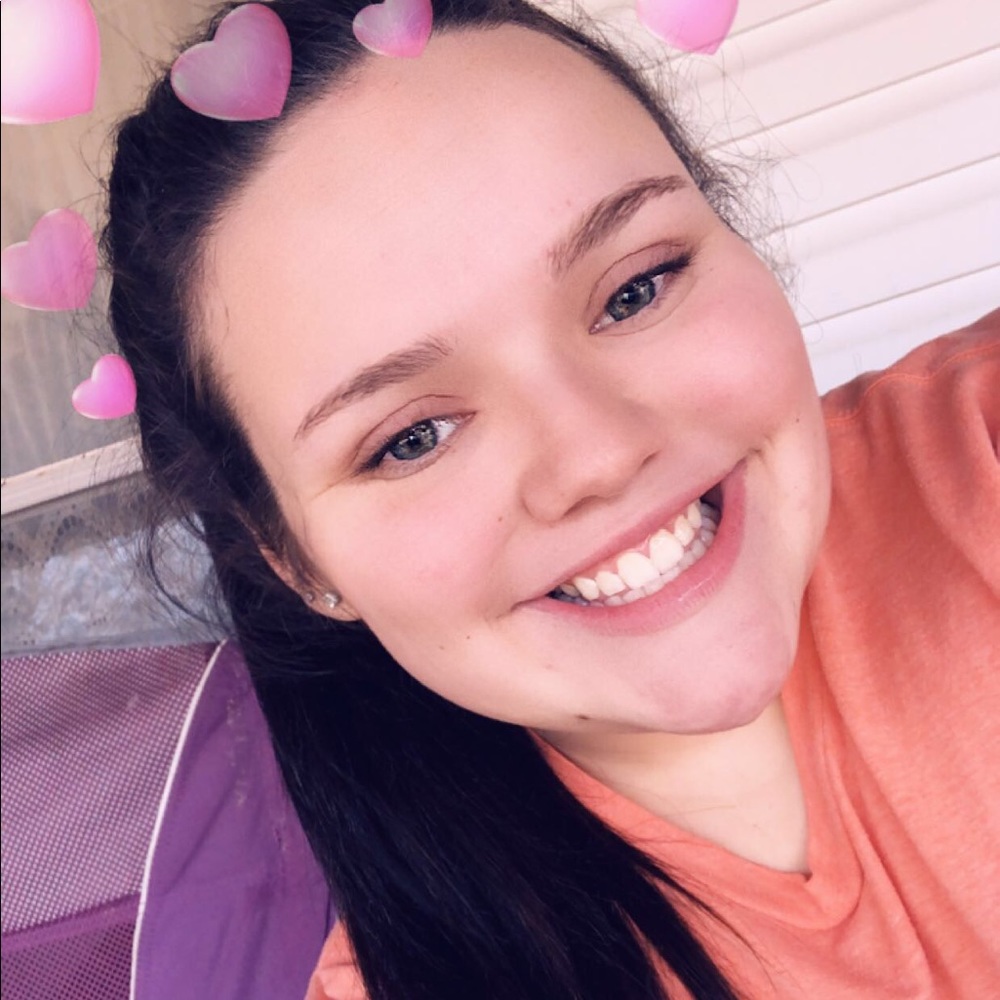 Meet your Posher, Brianna